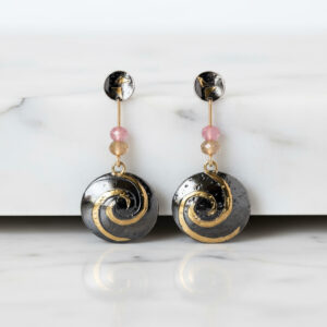 Boucles-d’oreilles-Lumière-d’Étoiles-Argent–Patine-noire-Keum-boo-Tourmaline-Design-Minimaliste-Cosmos-Sanguti-Paris