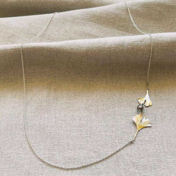 Collier-ginkgo-keum-boo-vermeil-perle-grise-lin