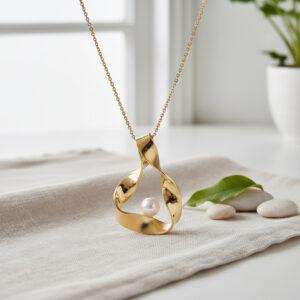 Pendentif-Amour-infini-Perle-de-culture-Vermeil-Chaine-vermeil-Sanguti-Paris
