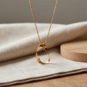Pendentif-Amour-infini---Vermeil-24k---Chaine-vermeil-24k-Sanguti-Paris