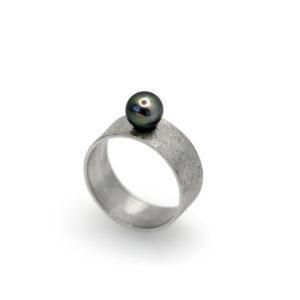 Bague argent texturé perle de culture grise